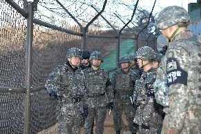 김명수 합참의장, 최전방 15사단 경계부대 군사대비태세 현장점검 및 장병 격려('24. 12. 17. 화.)